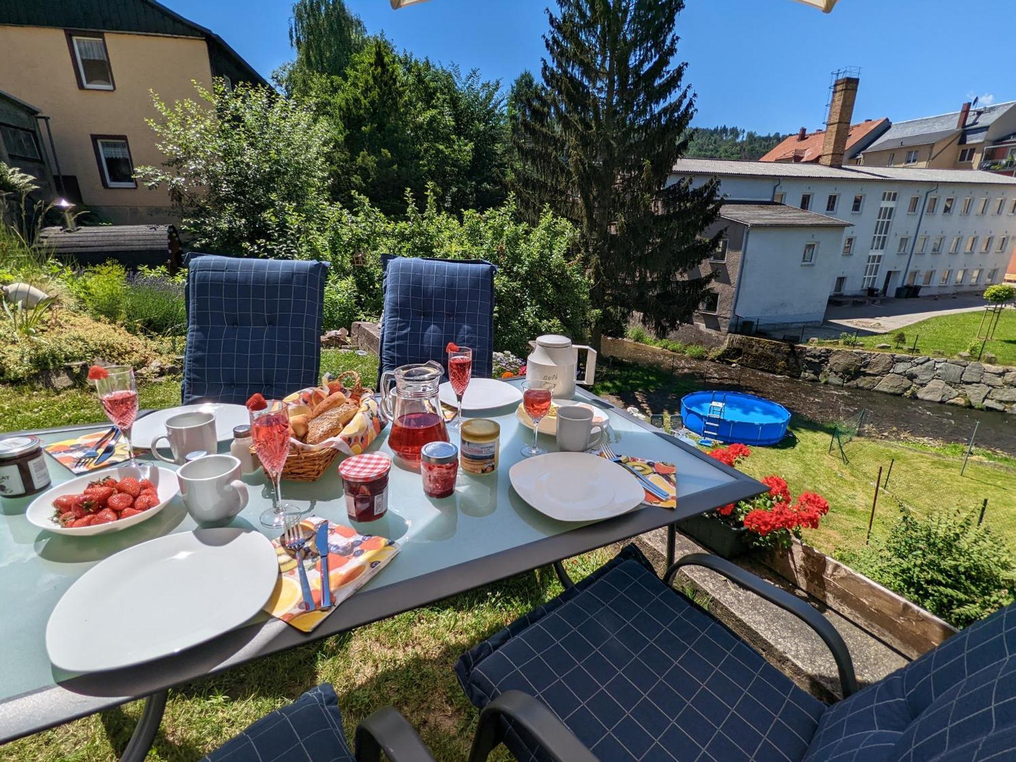 Zi1 - Urlaubsmagie - Erholung Mit Whirlpool & Sauna เซบนิทซ์ ภายนอก รูปภาพ